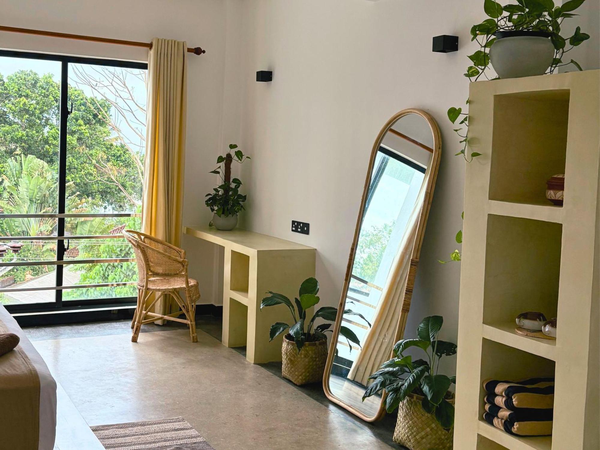 Calma - Surf, Yoga & Coffee On A Private Beach 디크웰라 외부 사진