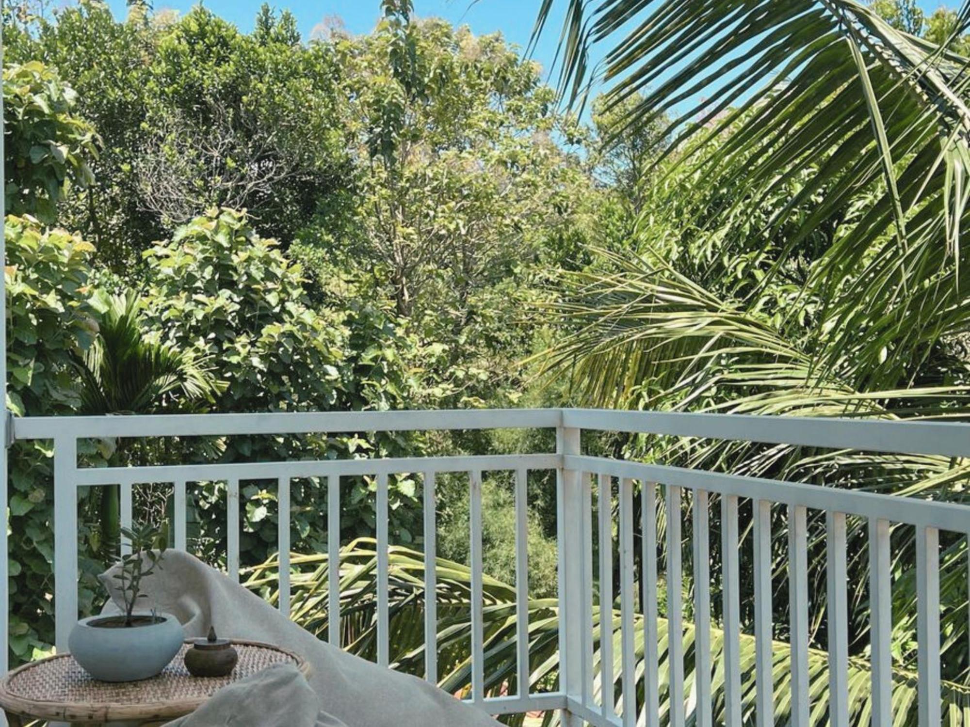 Calma - Surf, Yoga & Coffee On A Private Beach 디크웰라 외부 사진